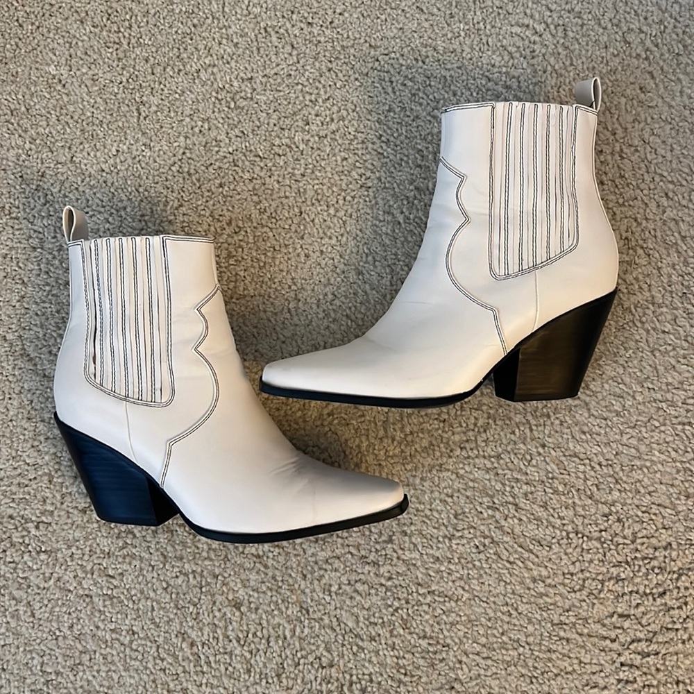 Short western boots